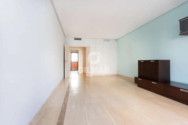 Imagen 4 de Bright 3-Bedroom Apartment in Valdezarza