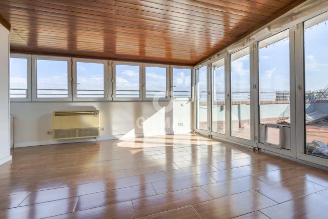 Imagen 5 de Luxury Penthouse with Terrace in Legazpi, Madrid