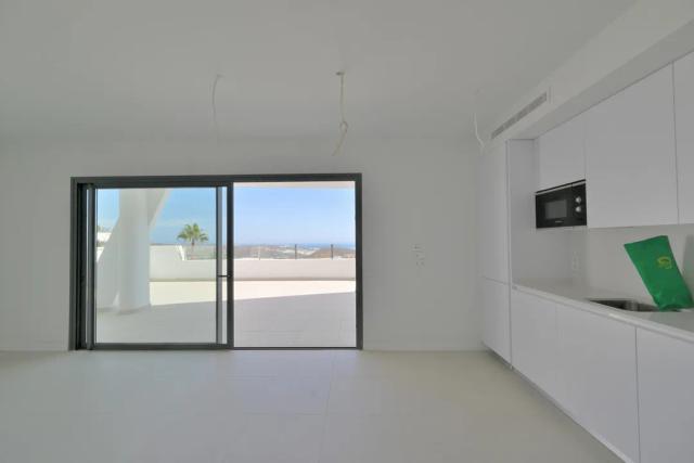 Imagen 2 de Luxury Modern Apartment with Sea Views and Spa Access