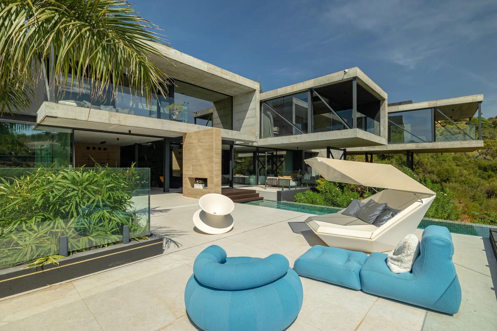 Luxury Villa on the Front Line of Golf in Marbella