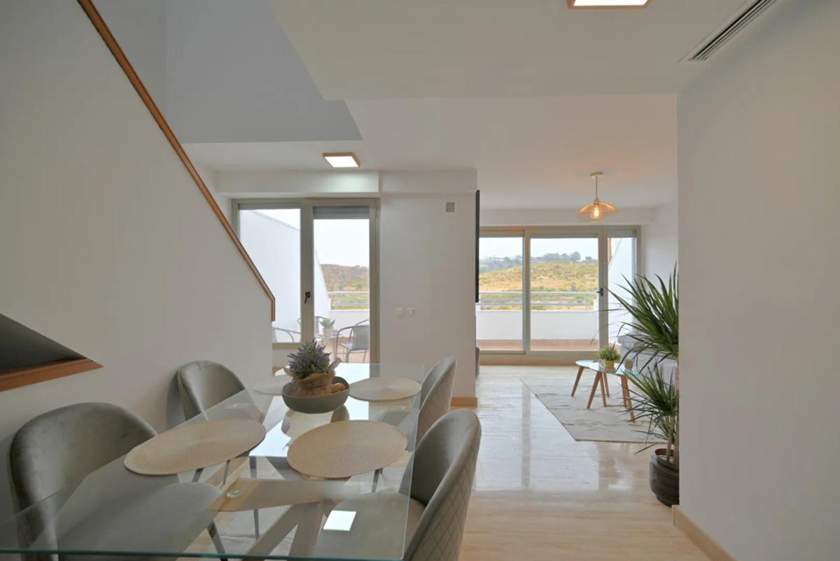 Imagen 1 de Luxury Duplex Penthouse with Terrace and Views in La Cala de Mijas