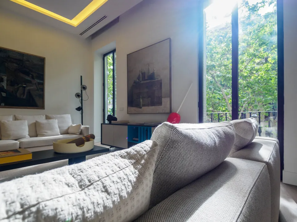 El lujo en la calle Serrano image 4